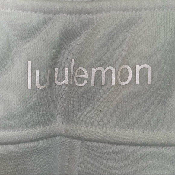 lululemon white sweatpants - Picture 4 of 4